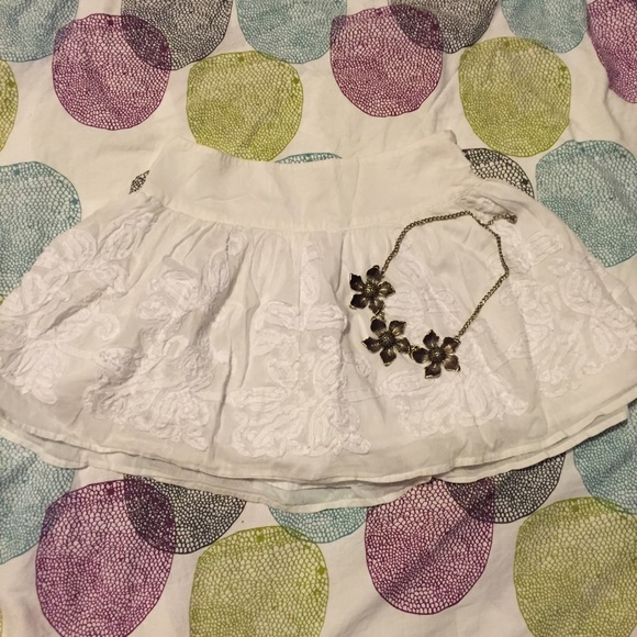 ⭐️ 3 for 10⭐️ White skirt