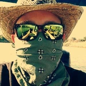 Meet your Posher, Cody