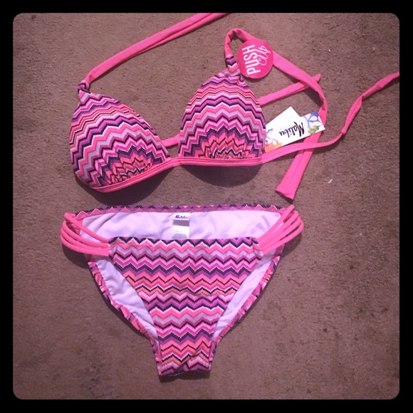 Zumies bikini NWT