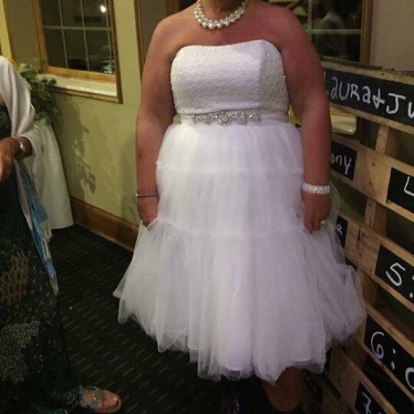 Size 14 Short Wedding Dresses
