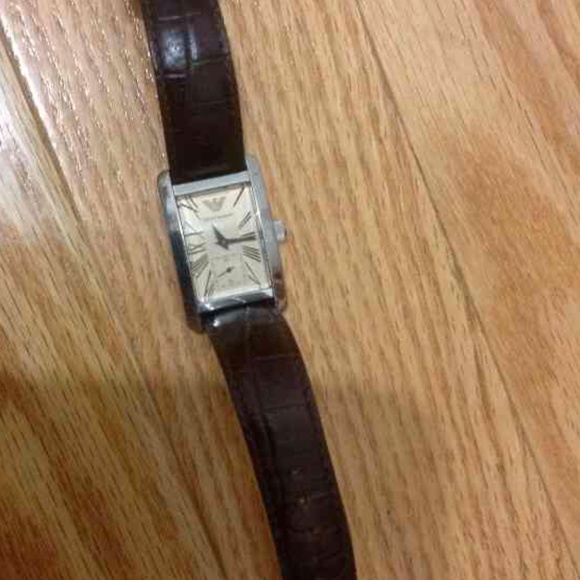 Armani watch - Picture 3 of 4