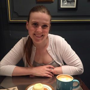 Meet your Posher, Elise