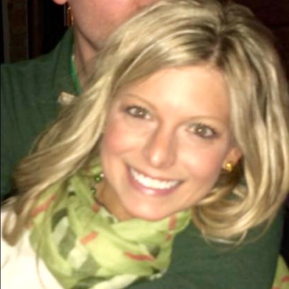 Meet your Posher, Danielle - Picture 1 of 1