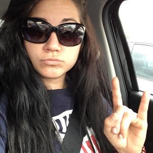 Meet your Posher, Rebecca