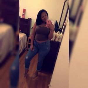 Meet your Posher, Eliza