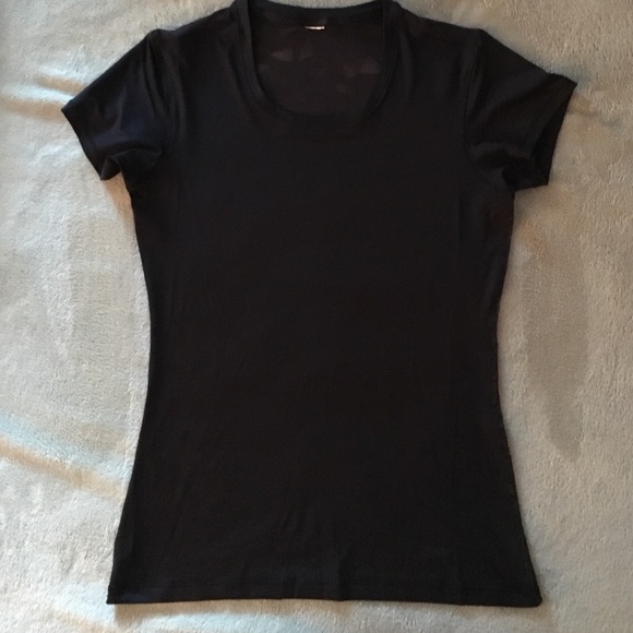 UA work out tee