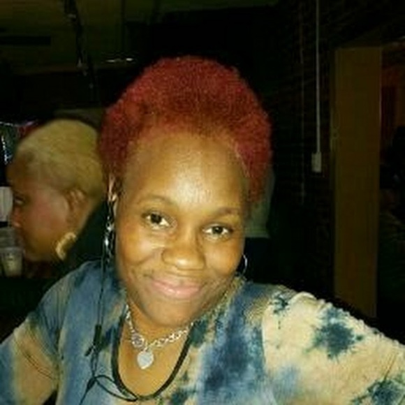 Meet your Posher, Tracy - Picture 1 of 1