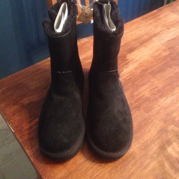 Black ugg-style boots, American eagle brand