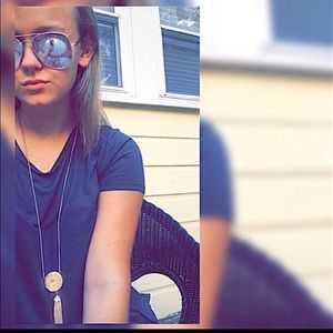 Meet your Posher, Kenzie