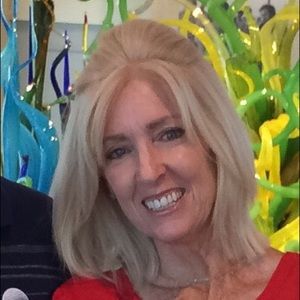 Meet your Posher, Christy