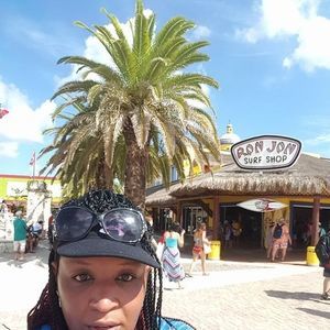 Meet your Posher, Kimberly