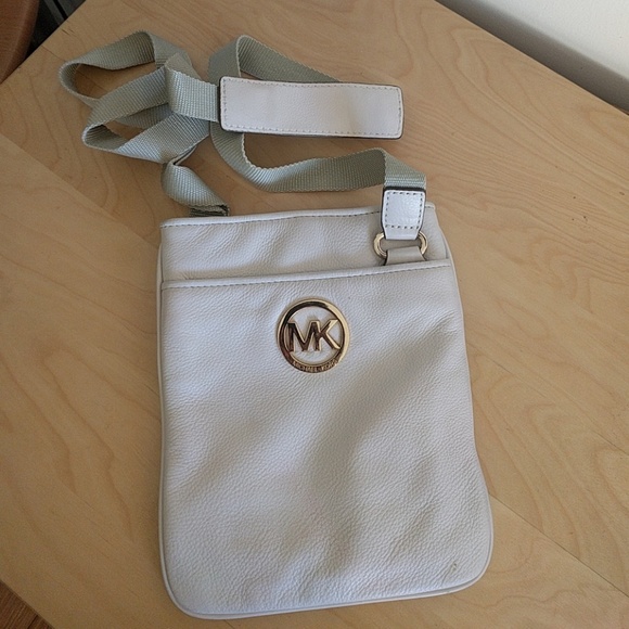 Michael Kors Handbags - Michael kors crossbody