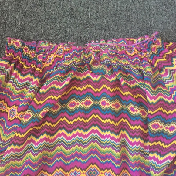 Off the shoulder top - Picture 2 of 3