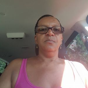 Meet your Posher, Roxanne