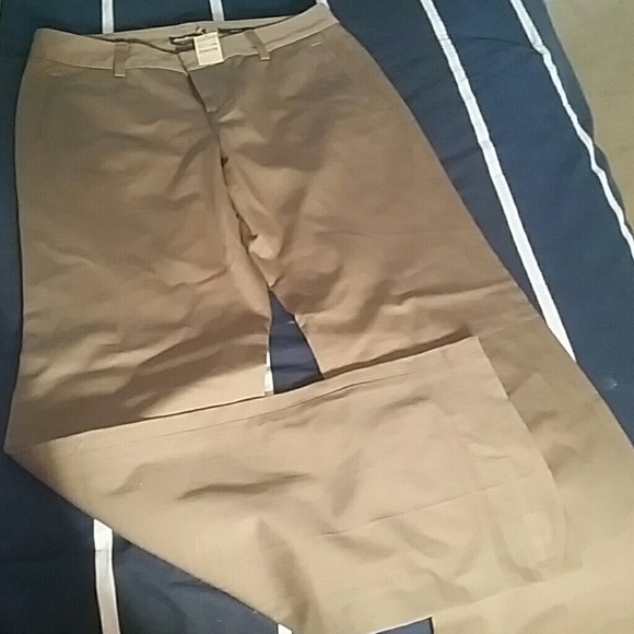 Eddie Bauer Mercer fit khaki pants