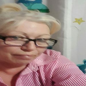 Meet your Posher, Debra