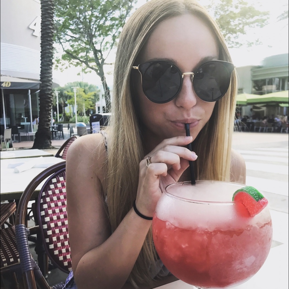 Meet your Posher, Emily