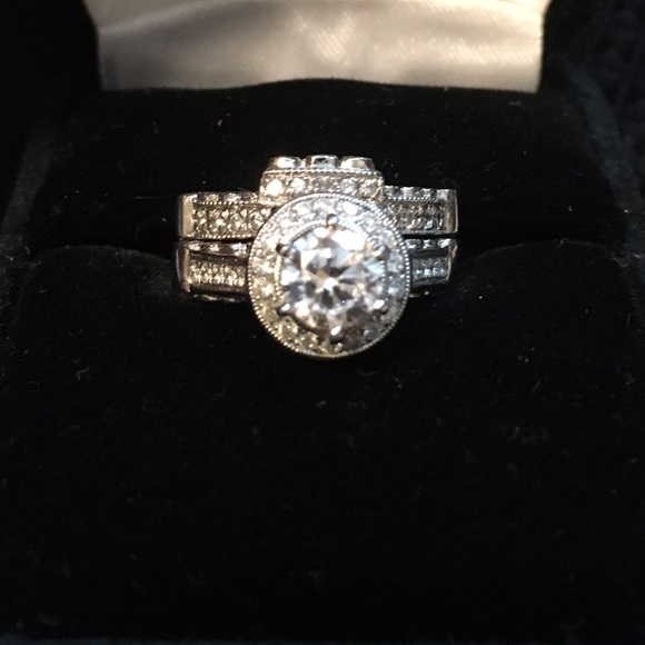 Diamond wedding set