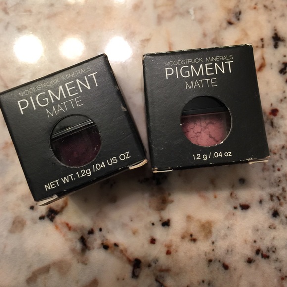Younique Pigment Powder eyeshadows