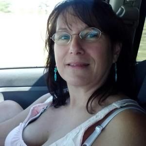 Meet your Posher, Dina