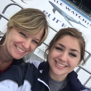 Meet your Posher, Holly