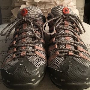 ❌TRADED❌ LAURA Like new Womens Merrells sneakers