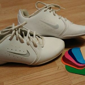 Nike sideline lll cheer shoes