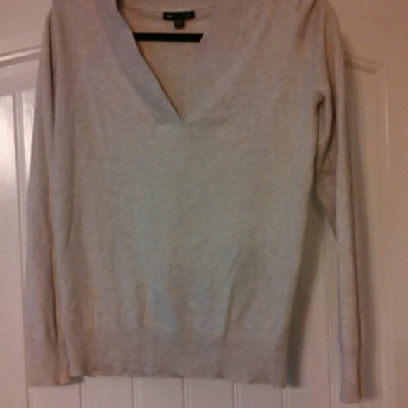 Gap cream sweater