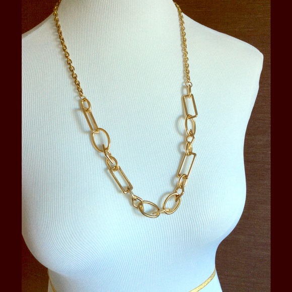 Cute gold, link chain necklace