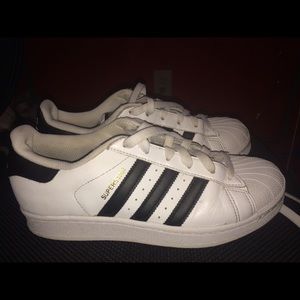 Adidas womens size 6 sneakers