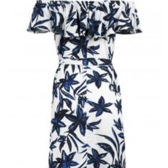 Off the shoulder blue & white floral short dress!