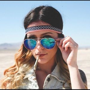 Meet your Posher, Courtney