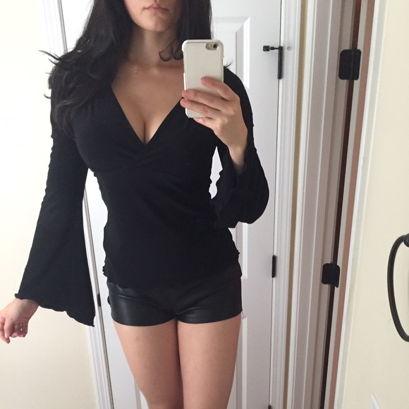 5$ Black plunge faux wrap kimono top