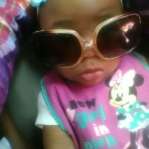 Meet your Posher, Roshell