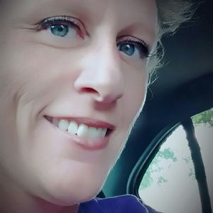 Meet your Posher, Rina