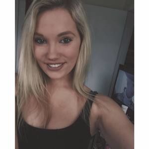 Meet your Posher, Courtney