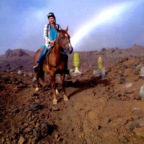 Meet your Posher, Jeni 👩🏼‍🦰 - Picture 8 of 11