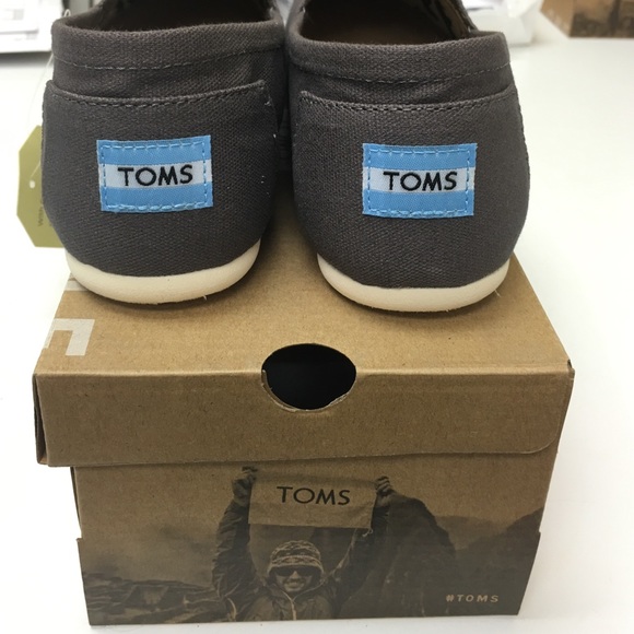 Toms- Classic Canvas - Ash Size 10 - Picture 2 of 4