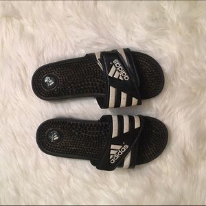 Adidas flip flip sliders