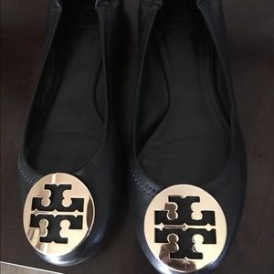 Tory burch size 8.5 black and gold flats.
