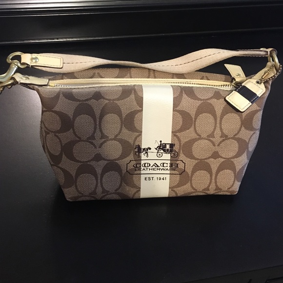 Coach small handbag- used
