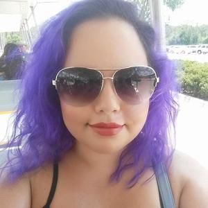 Meet your Posher, Lorena