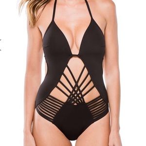 NWT Kenneth Cole Monokini Swimsuit