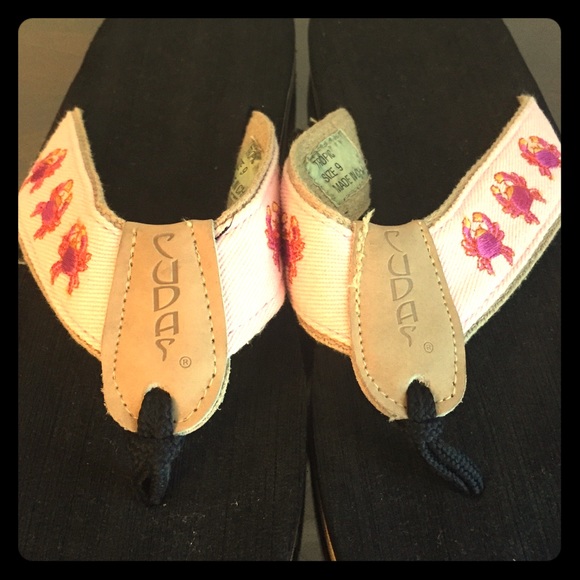 Preppy Flip Flops with Crab Detail