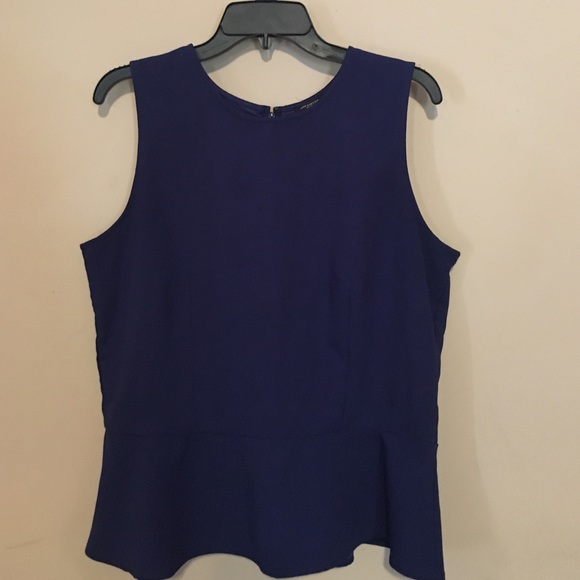 Ann Taylor sleeveless blue peplum blouse. Size 12