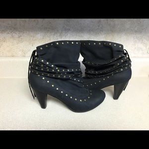Leather ankle boot