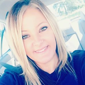 Meet your Posher, Whitney