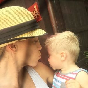 Meet your Posher, Angie