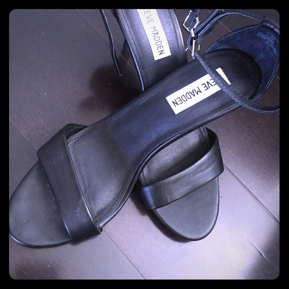 Steve Madden sonnett stilettos