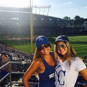 Meet your Posher, Alexia